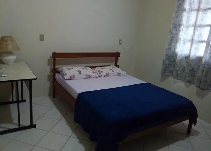 Casas Na Praia De Bombas - Bombinhas