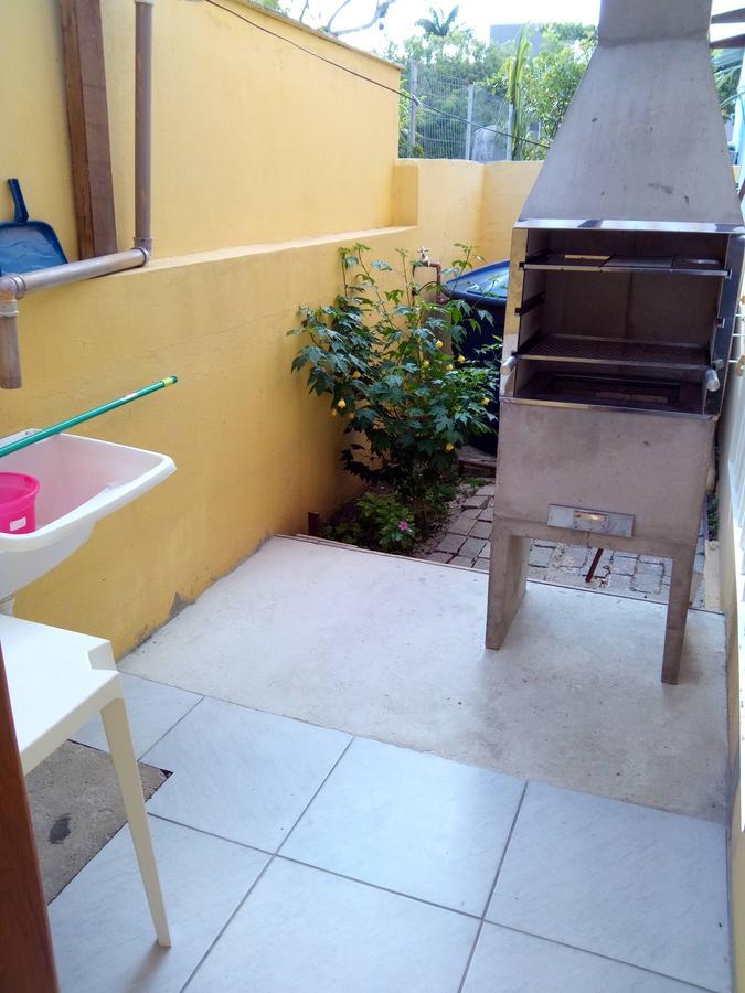 Casas Na Praia De Bombas - Bombinhas