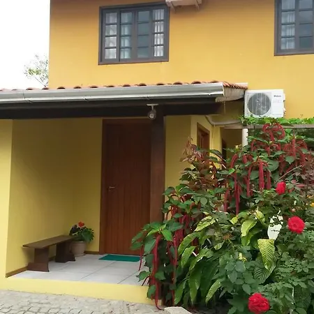 Casas Na Praia De Bombas - Bombinhas Exterior foto